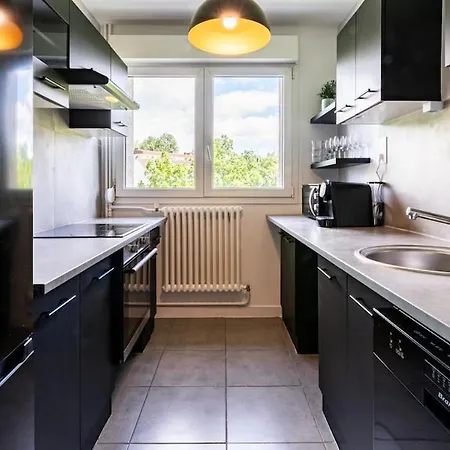 Lumina - Spacieux & Comfortable Apartment