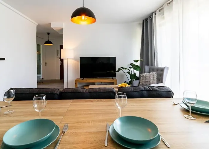 Lumina - Spacieux & Comfortable Apartamento